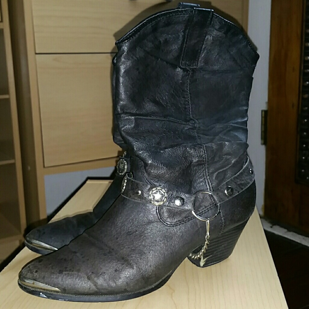 Boots by Dingo. Size 8.5M